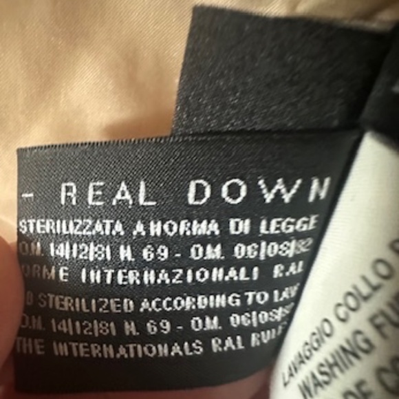 Postcard Nylon Feather Down/Authentic Fox Trim/BRAND NEW - SIZE M - Picture 10 of 16